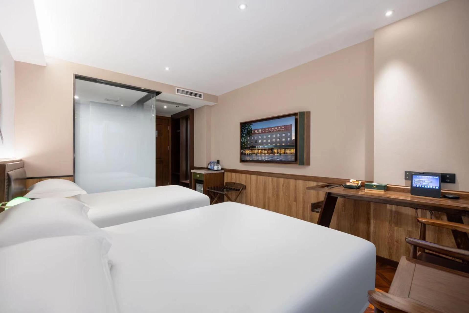 Nost Algia Hotel Near Beijing Panjiayuan Antique Market- Beijing Happy Valley, Cbd, China Zun And Sanlitun, Tian'Anmen Square, Free Ice Cream, Mineral Water, Coffee, Snacks And Laundry Service, Free Gymnastic, English Communication Well Extérieur photo