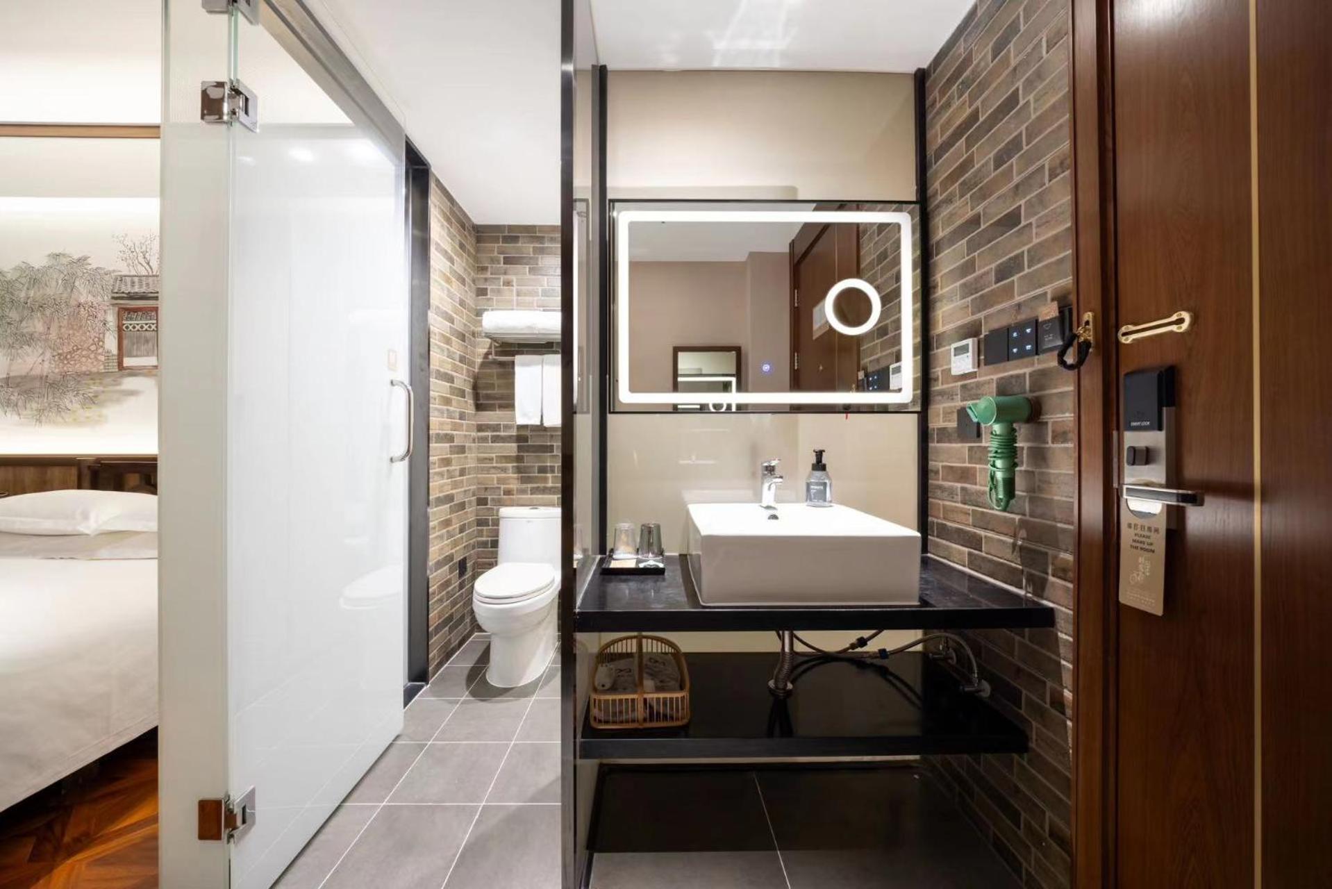 Nost Algia Hotel Near Beijing Panjiayuan Antique Market- Beijing Happy Valley, Cbd, China Zun And Sanlitun, Tian'Anmen Square, Free Ice Cream, Mineral Water, Coffee, Snacks And Laundry Service, Free Gymnastic, English Communication Well Extérieur photo