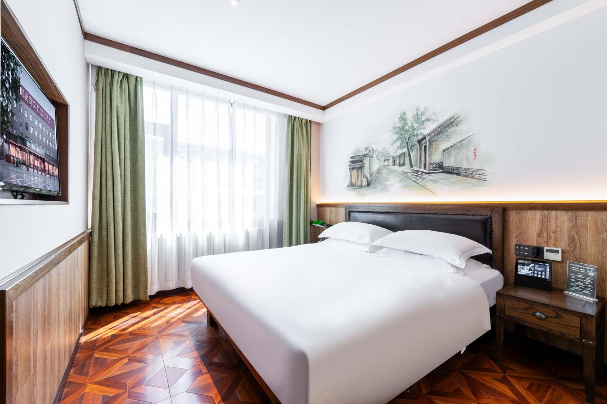 Nost Algia Hotel Near Beijing Panjiayuan Antique Market- Beijing Happy Valley, Cbd, China Zun And Sanlitun, Tian'Anmen Square, Free Ice Cream, Mineral Water, Coffee, Snacks And Laundry Service, Free Gymnastic, English Communication Well Extérieur photo