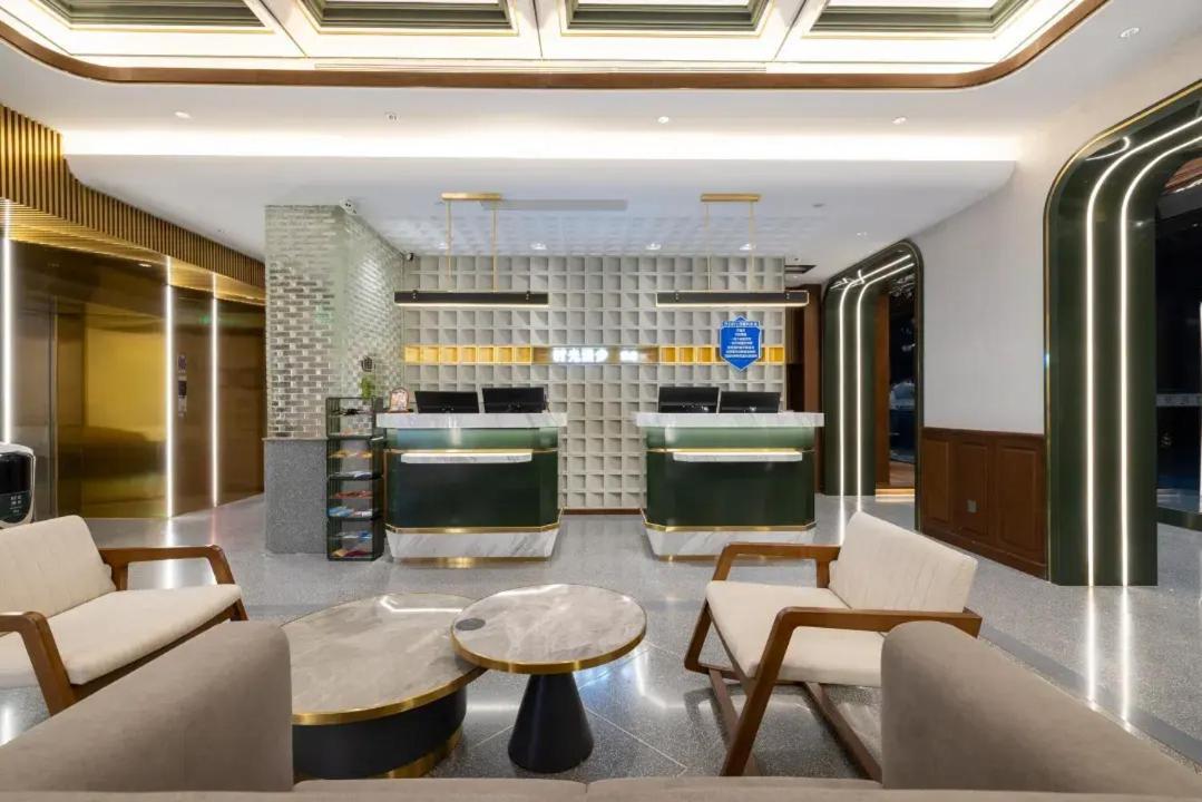 Nost Algia Hotel Near Beijing Panjiayuan Antique Market- Beijing Happy Valley, Cbd, China Zun And Sanlitun, Tian'Anmen Square, Free Ice Cream, Mineral Water, Coffee, Snacks And Laundry Service, Free Gymnastic, English Communication Well Extérieur photo