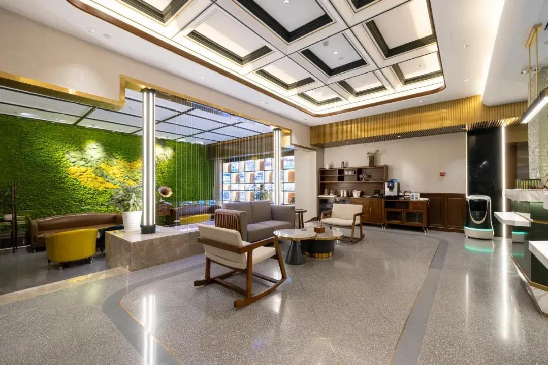 Nost Algia Hotel Near Beijing Panjiayuan Antique Market- Beijing Happy Valley, Cbd, China Zun And Sanlitun, Tian'Anmen Square, Free Ice Cream, Mineral Water, Coffee, Snacks And Laundry Service, Free Gymnastic, English Communication Well Extérieur photo