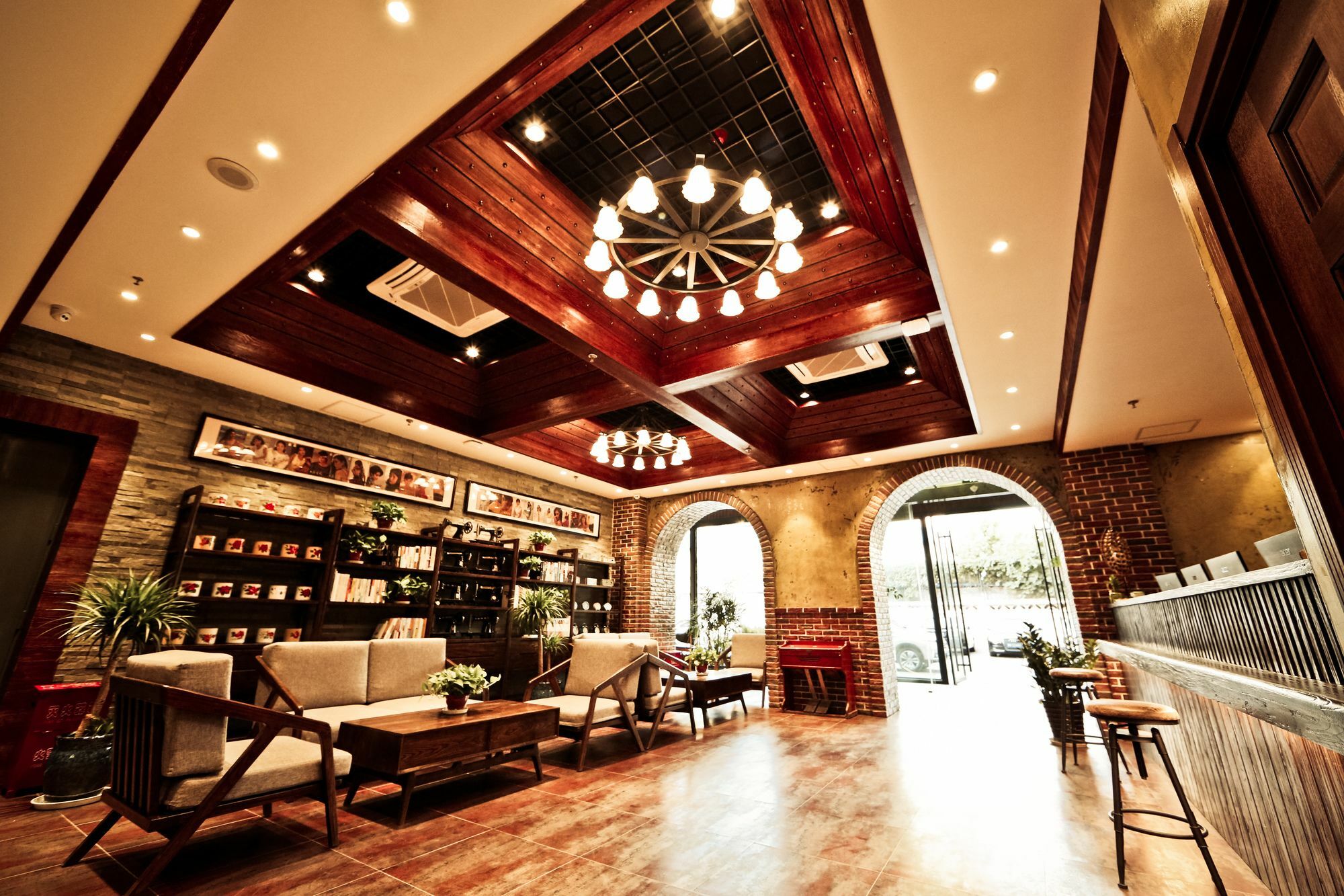 Nost Algia Hotel Near Beijing Panjiayuan Antique Market- Beijing Happy Valley, Cbd, China Zun And Sanlitun, Tian'Anmen Square, Free Ice Cream, Mineral Water, Coffee, Snacks And Laundry Service, Free Gymnastic, English Communication Well Extérieur photo